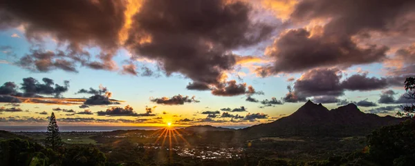 Panoramic Aerial Image Pali Lookout Island Oahu Hawaii Bright Green — ストック写真