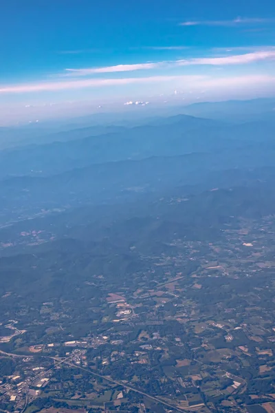 Visa Grumlig Himmelsblå Från Flygplan Fönster — Stockfoto