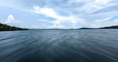 Güney Carolina 'daki Jocasse Gölü Boğazı' nın çevresindeki manzara.