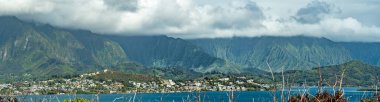 Oahu Hawaii 'nin doğu manzarası