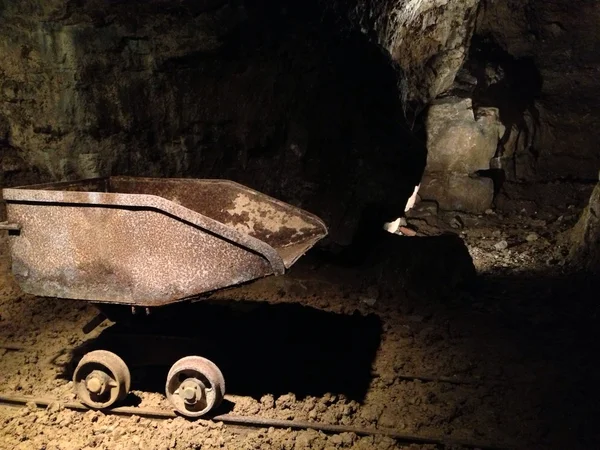 vypustek Mağarası - askeri ex-sığınak