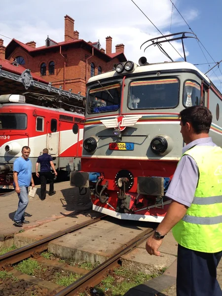 Caminhos-de-ferro e comboios # comboios # caminhos-de-ferro # transportes — Fotografia de Stock