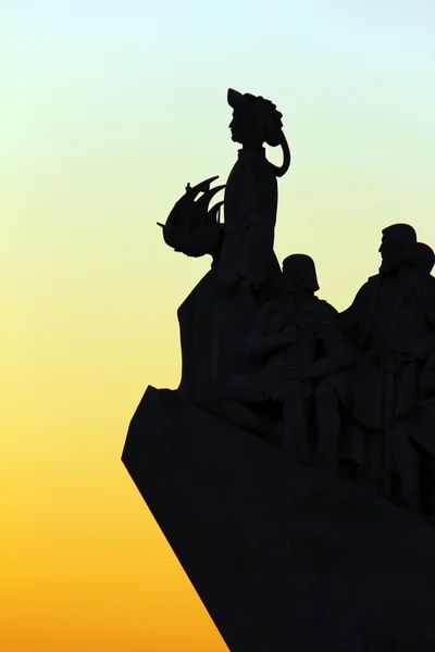 Monument till den portugisiska hav upptäckter. Lissabon, portugal — Stockfoto