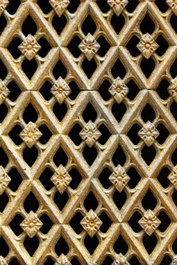 Eski bir kapının ayrıntıları