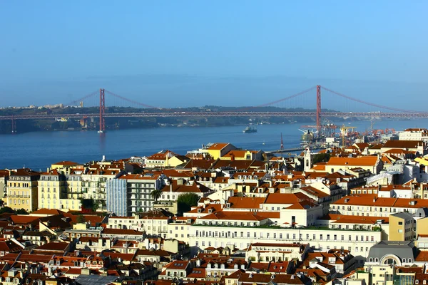 Tagus Nehri ve köprü, lisbon, Portekiz — Stok fotoğraf