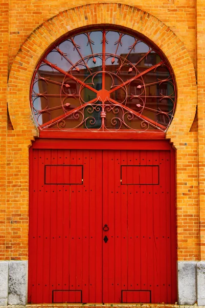 Détail d'une vieille porte à Lisbonne — Photo