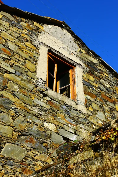 Detail van een huis in een Portugese schist village — Stockfoto