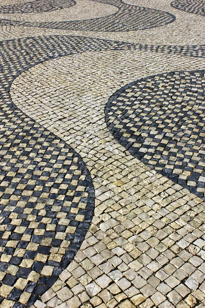 Detail typický portugalský chodník v Lisabonu, Portugalsko — Stock fotografie