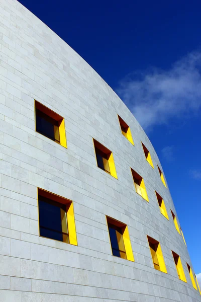 Detail v moderní budově v Lisabonu, Portugalsko — Stock fotografie