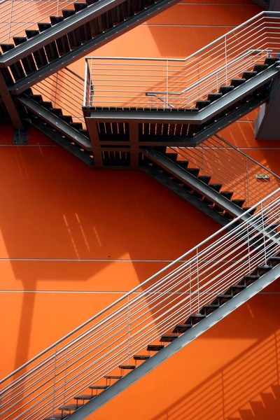 Escaleras de hierro Fondo — Foto de Stock