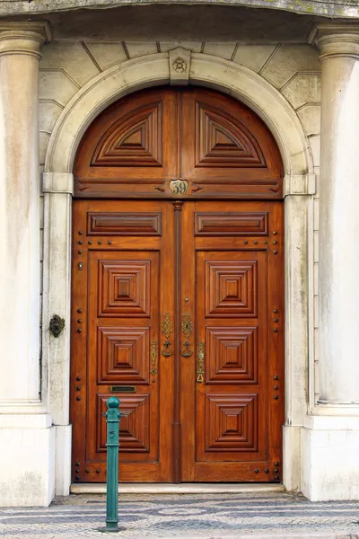 Detalle de una puerta vieja — Foto de Stock