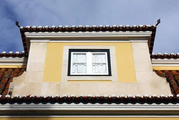 Detalle de un antiguo edificio en Lisboa, Portugal — Foto de Stock