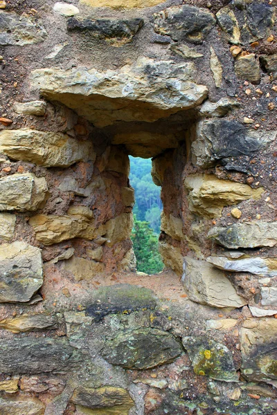 Detail of a loophole at a portuguese medieval castle — Stock Photo, Image