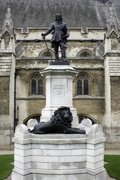 Heykeli oliver cromwell, Londra, İngiltere — Stok fotoğraf