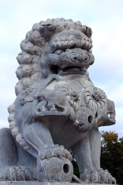 Çin aslan heykeli