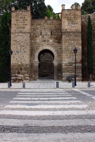 Detalj av en av portarna till toledo, Spanien — Stockfoto