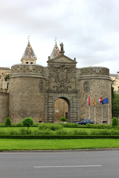 Yksityiskohta yhdestä portit Toledo, Espanja — kuvapankkivalokuva