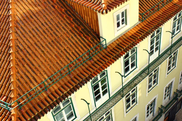 Dettaglio di un vecchio edificio a Lisbona, Portogallo — Foto Stock