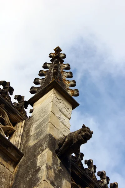 Detalhe de uma gárgula no Mosteiro da Batalha, Portugal — Fotografia de Stock