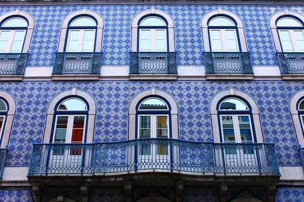 Szczegółowo niektóre stare budynki w Lizbonie, Portugalia — Zdjęcie stockowe
