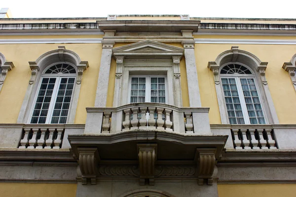 Detalhe de alguns edifícios antigos em Lisboa, Portugal — Fotografia de Stock