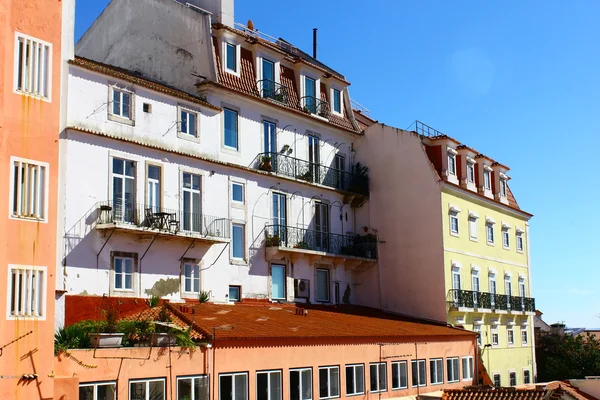 Detalhe de um edifício antigo em Lisboa, Portugal — Fotografia de Stock