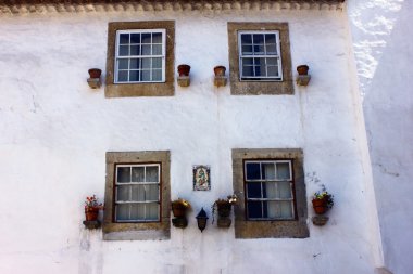 obidos, Portekiz eski bir binaya detay