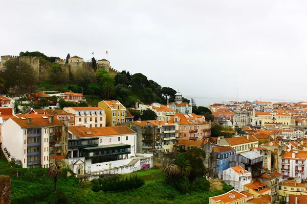 Castle hill and Baixa, Lisboa, Portugal — Fotografia de Stock
