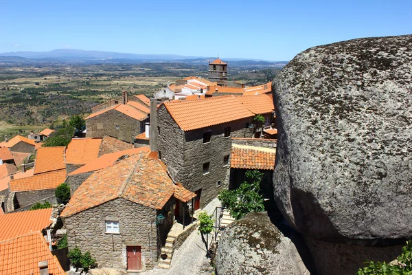 Middeleeuws dorp van monsanto, portugal — Stockfoto