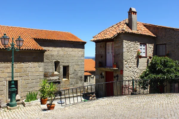 モンサント社は、ポルトガルの中世の村 — ストック写真