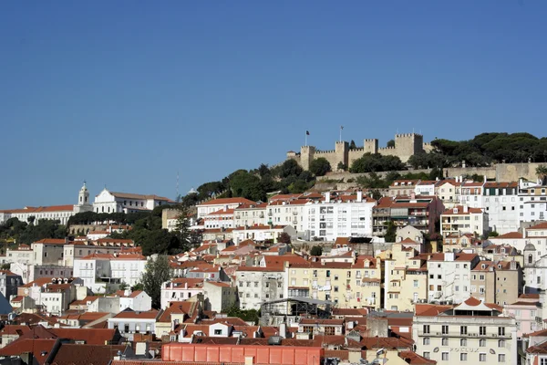 Centro y Castillo de Saint George, Lisboa, Portugal — Foto de Stock