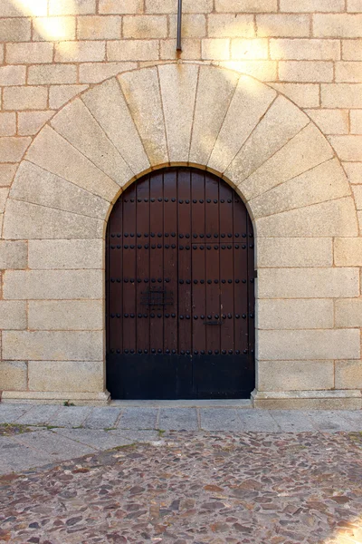 Detail van een deur caceres, Spanje — Stockfoto