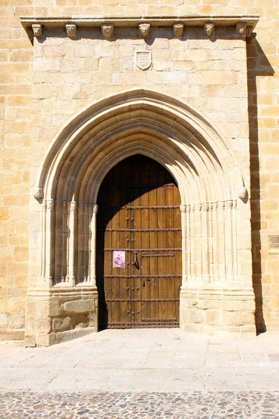 Detal drzwi w caceres, Hiszpania — Zdjęcie stockowe