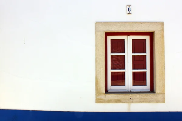 Dettaglio di una finestra, Porto Covo, Portogallo — Foto Stock