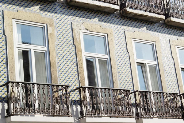 Detalj av en gammal byggnad, Lissabon, portugal — Stockfoto