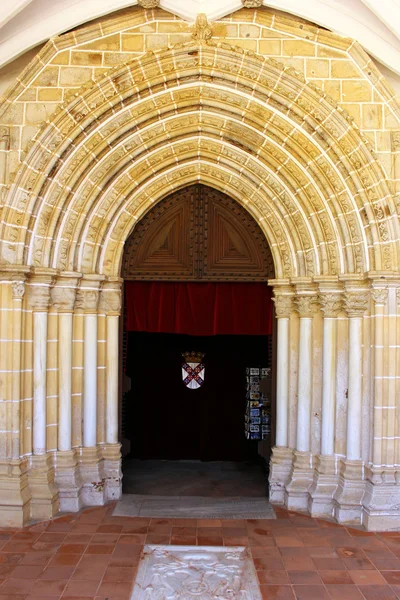 Dveře kostela, evora, Portugalsko — Stock fotografie