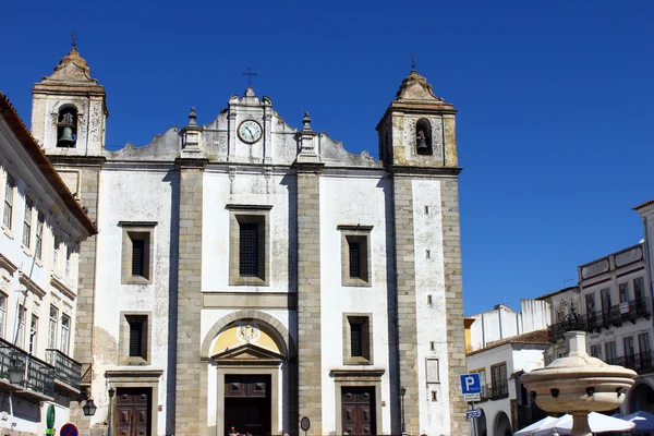 Giraldo fyrkantiga kyrka, Évora, portugal — Stockfoto