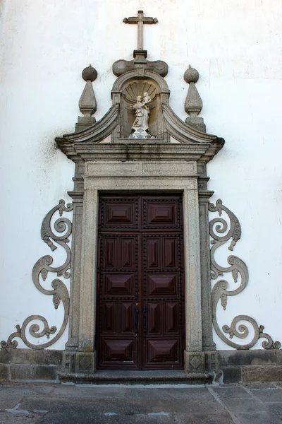 Detalle de una puerta de iglesia, Evora, Portugal —  Fotos de Stock