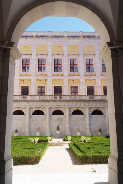 Mafra National Palace cloister, Mafra, Portugal — Stock Photo, Image