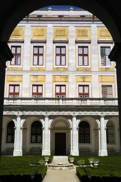 Chiostro del Palazzo Nazionale Mafra, Mafra, Portogallo — Foto Stock