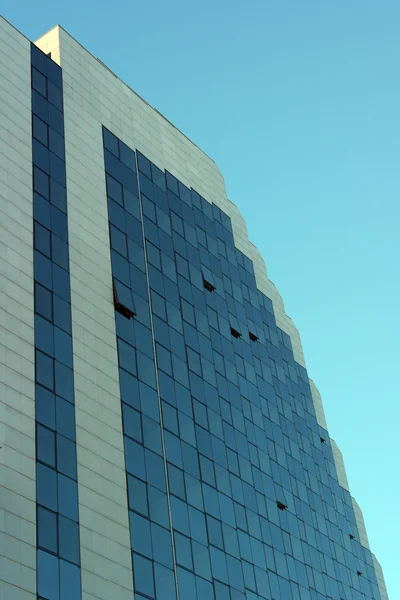 Modern mirrored building — Stock Photo, Image