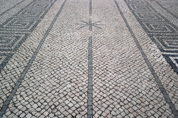 Португальский тротуар, calcada portuguesa — стоковое фото