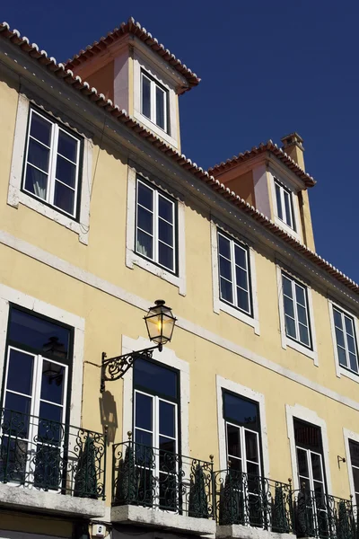 Antiguo edificio, Lisboa, Portugal — Foto de Stock