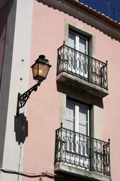 Стара будівля (Лісабон, Португалія). — стокове фото
