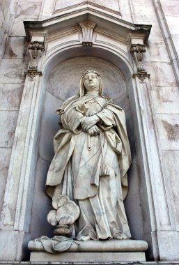 taş bir Aziz heykeli detay