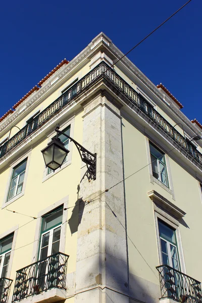 Edifício antigo, Lisboa, Portugal — Fotografia de Stock