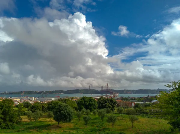 25Th April Tagus River Located Capital City Portugal Lisbon — ストック写真