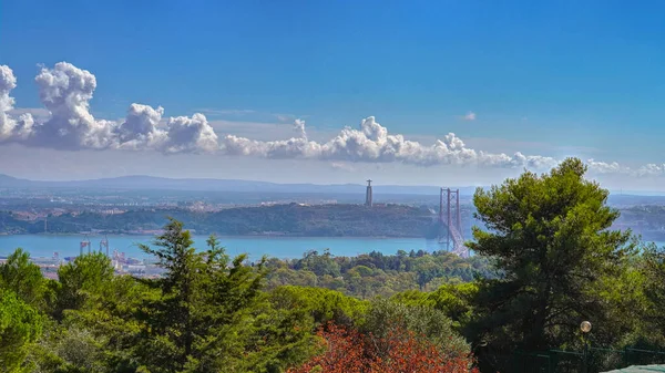 Abril Puente Lisboa Portugal — Foto de Stock