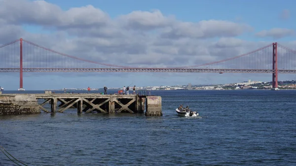 Nisan Köprü Lisbon Portekiz — Stok fotoğraf