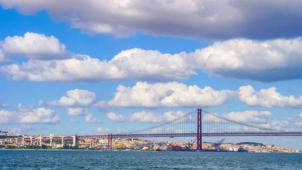 Jembatan April Lisbon Portugal — Stok Foto